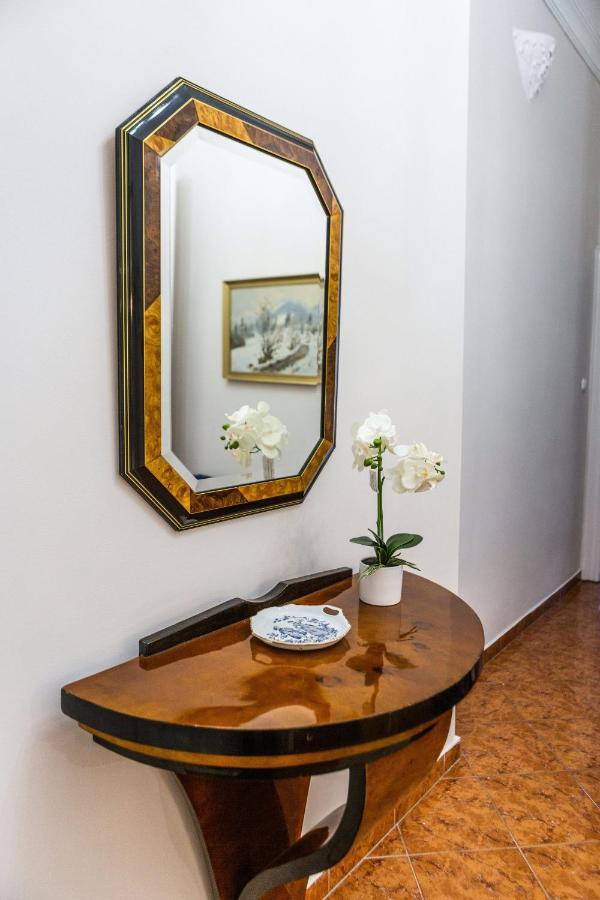 Luxury Downtown 3 Bedroom Apartment By Synagoge With Beautiful View Budapest Exterior foto