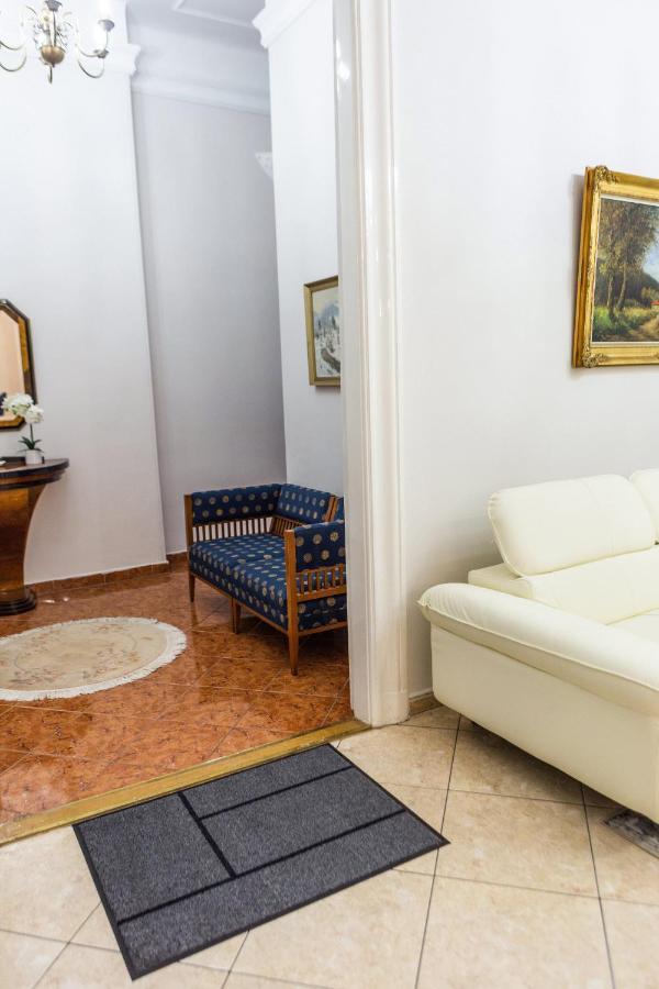 Luxury Downtown 3 Bedroom Apartment By Synagoge With Beautiful View Budapest Exterior foto
