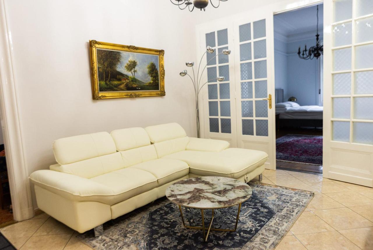 Luxury Downtown 3 Bedroom Apartment By Synagoge With Beautiful View Budapest Exterior foto