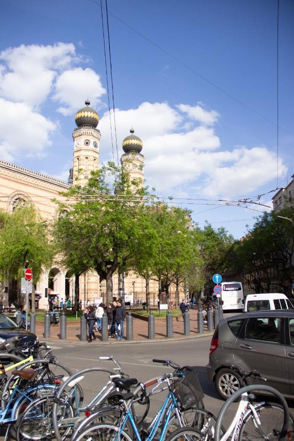 Luxury Downtown 3 Bedroom Apartment By Synagoge With Beautiful View Budapest Exterior foto